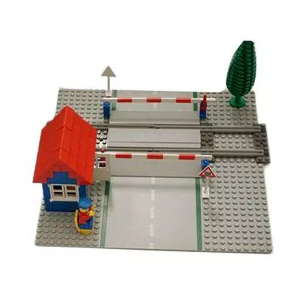 Trains 7834 Level Crossing