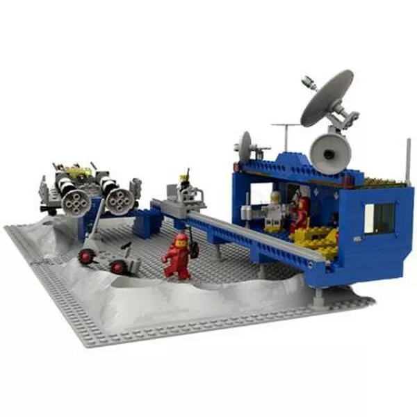 Space 6970 Beta I Command Base
