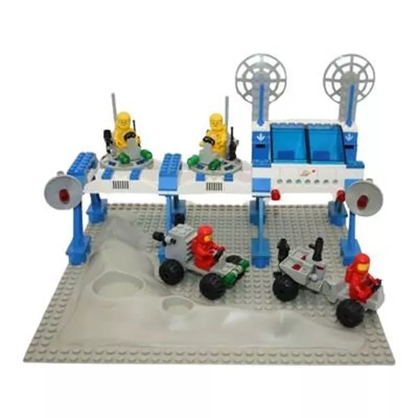 Space 6930 Space Supply Station