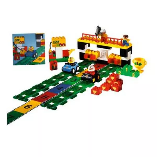 DUPLO 3085 Race Action