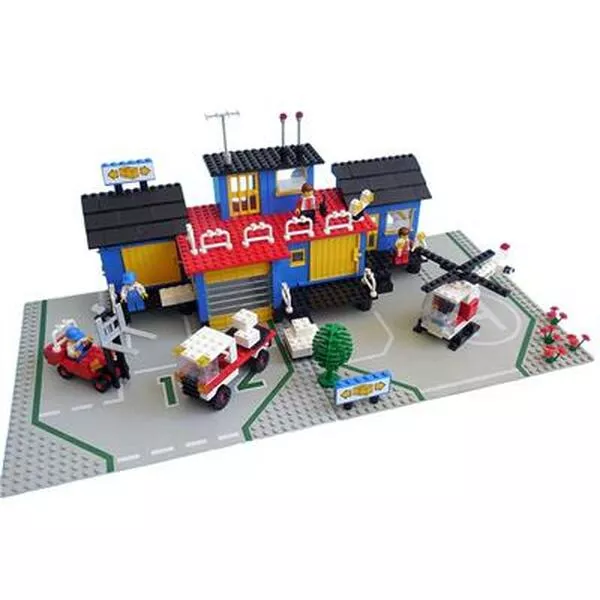 Town 6391 Cargo Center