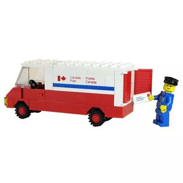 Town 105 Mail Van