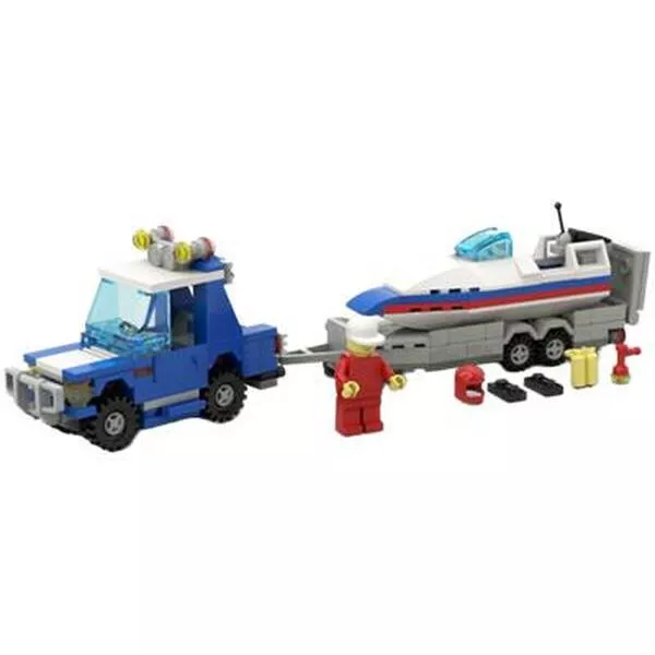 Town 6698 RV with Speedboat
