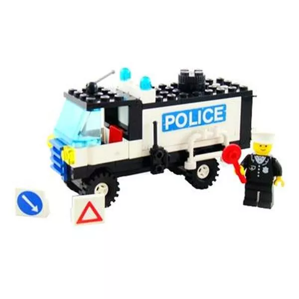 Town 6450 Mobile Police Truck