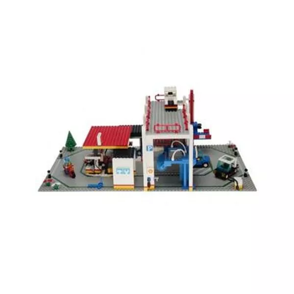 Town 6394 Parking & Service Center