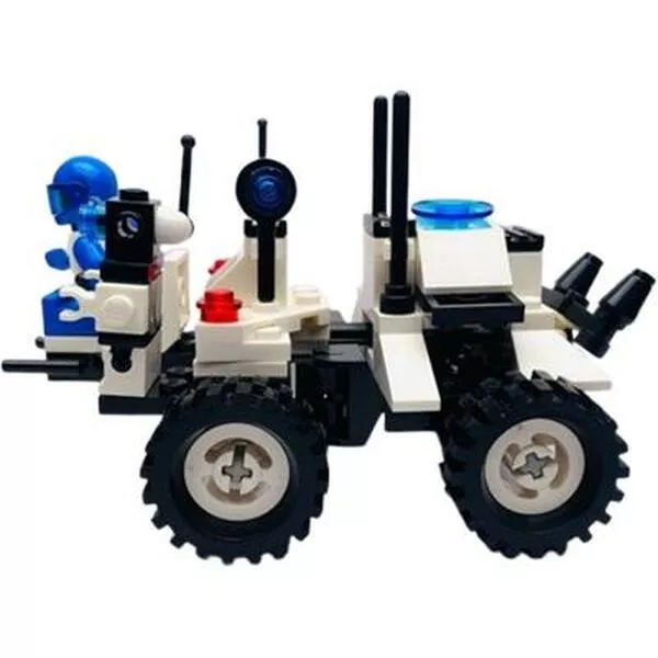 Space 1621 Lunar MPV Vehicle