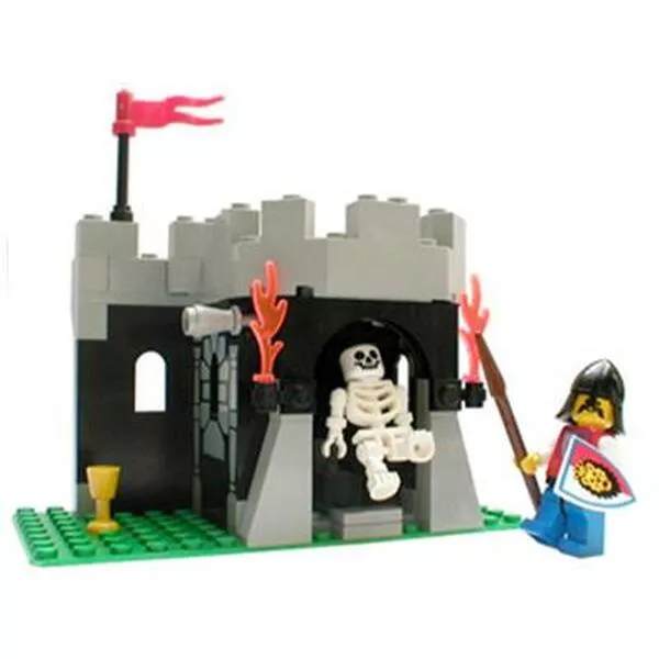 Castle 6036 Skeleton Surprise