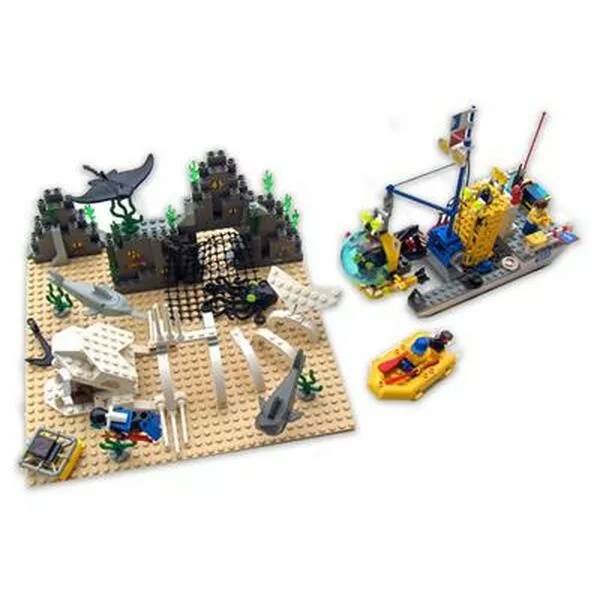 Town 6559 Deep Sea Bounty