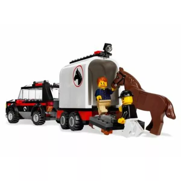 City 7635 4WD with Horse Trailer