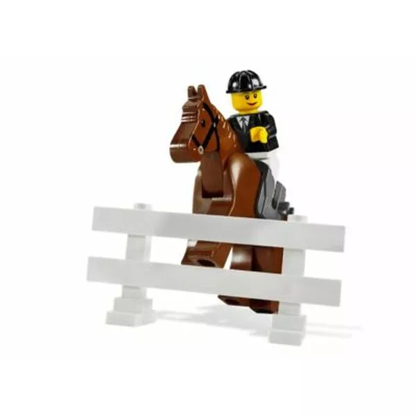 City 7635 4WD with Horse Trailer