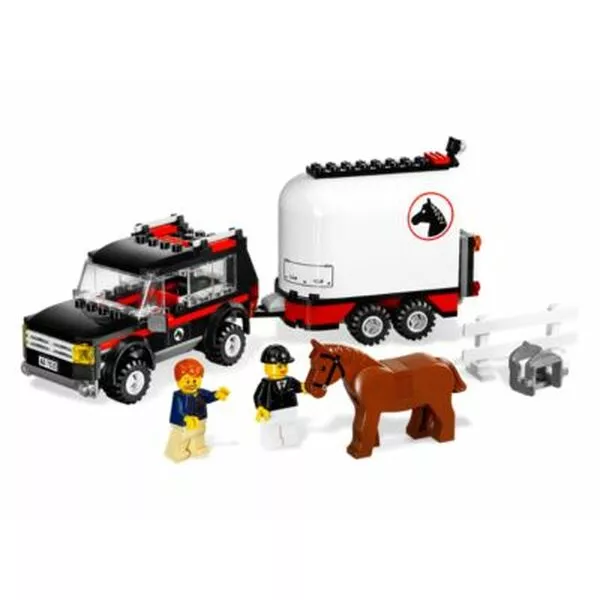 City 7635 4WD with Horse Trailer