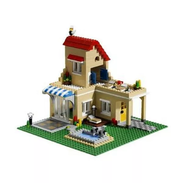 Creator 6754 Family Home