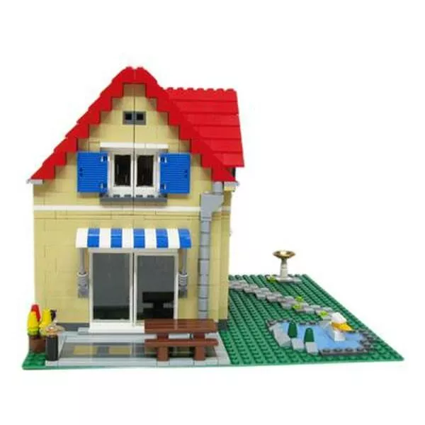Creator 6754 Family Home