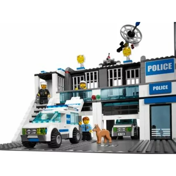 City 7498 Police Station