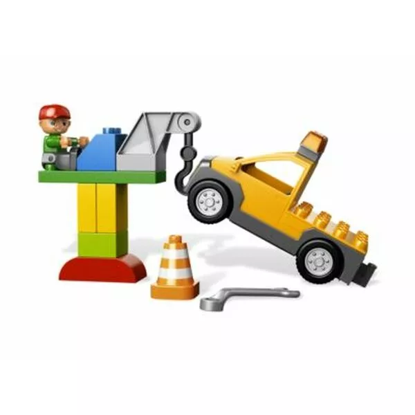 DUPLO 6146 Tow Truck