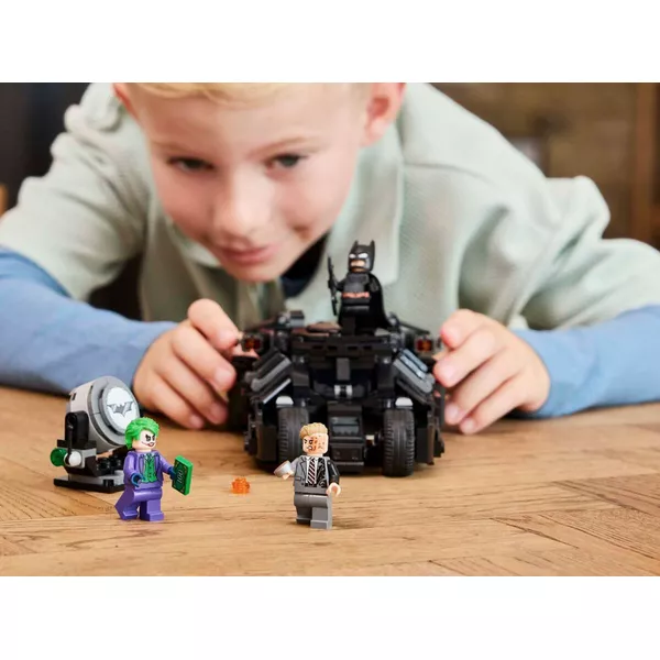 DC Comics Super Heroes 76303 Тумблер Бэтмена против Двуликого и Джокера