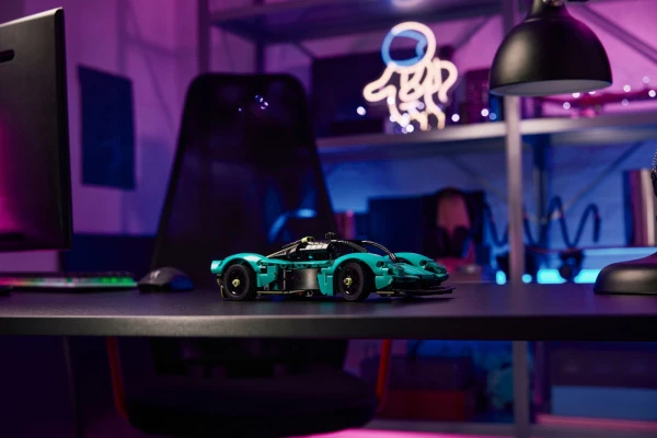 Technic 42208 Aston Martin Valkyrie