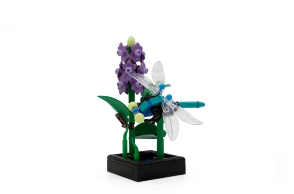 Promotional 5009934 Ботанический сад с драконфлией
