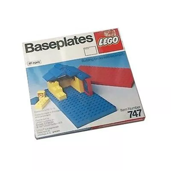 Basic 747 Baseplates, Red and Blue