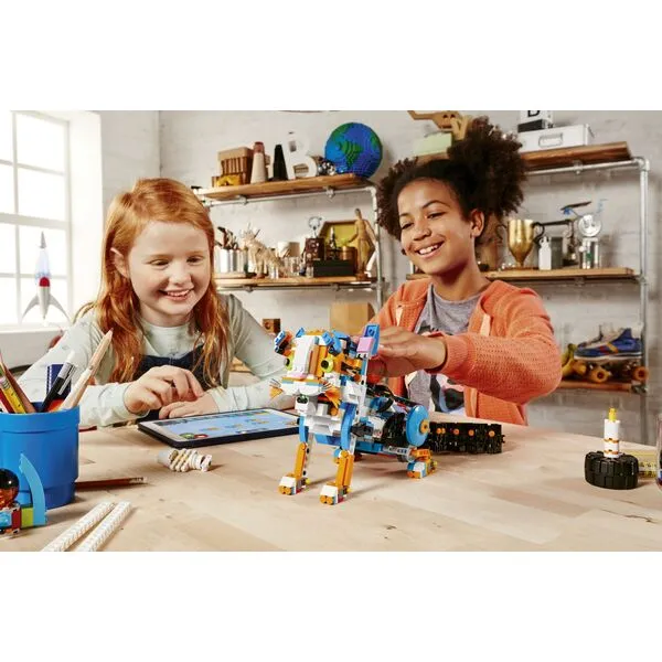 Boost 17101 Набор для конструирования и программирования (Фото 7)