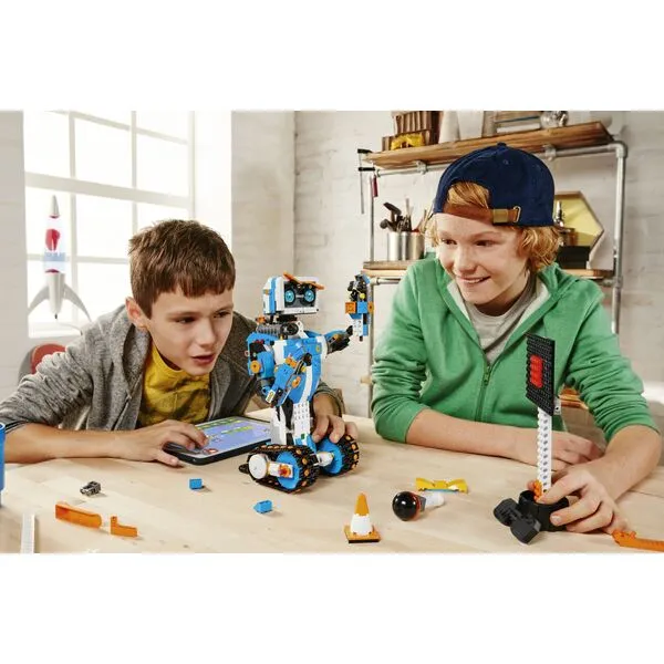 Boost 17101 Набор для конструирования и программирования (Фото 3)