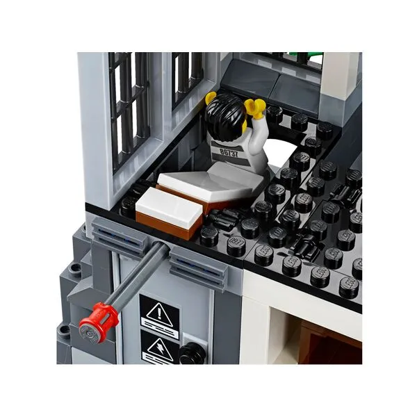 City 60130 Тюремный остров (Фото 7)