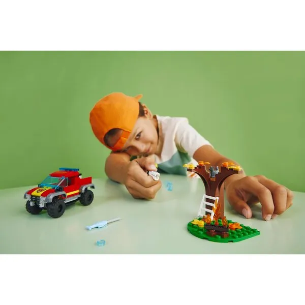 City 60393 Спасательный пожарный внедорожник (Фото 4)