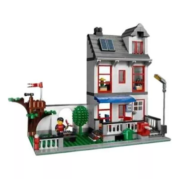 City 8403 Домик на окраине города (Фото 4)