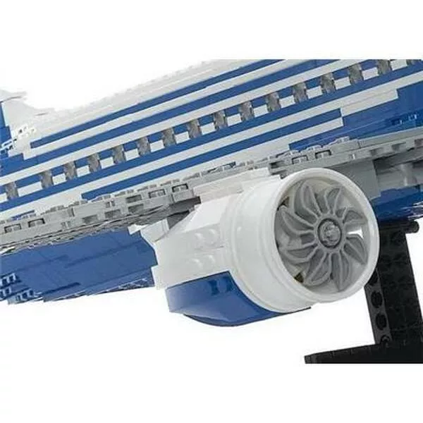 Creator Expert 10177 Boeing 787 Dreamliner (Фото 4)