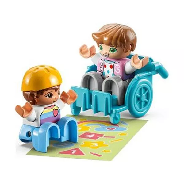 DUPLO 10992 Life at the Day-Care Center (Фото 3)