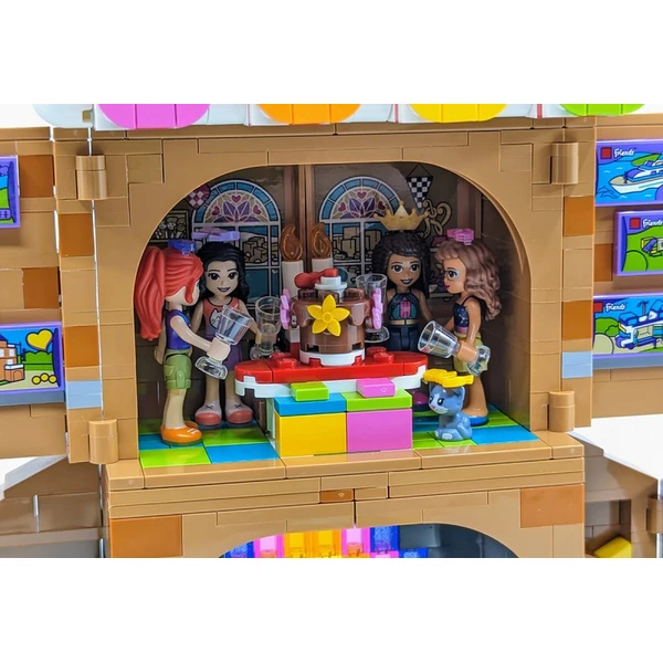 Friends 4002022 10 Years of Friendship (Фото 7)