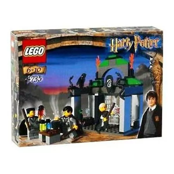 Harry Potter 4735 Slytherin Common Room