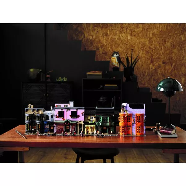 Harry Potter 75978 Косой переулок (Фото 6)