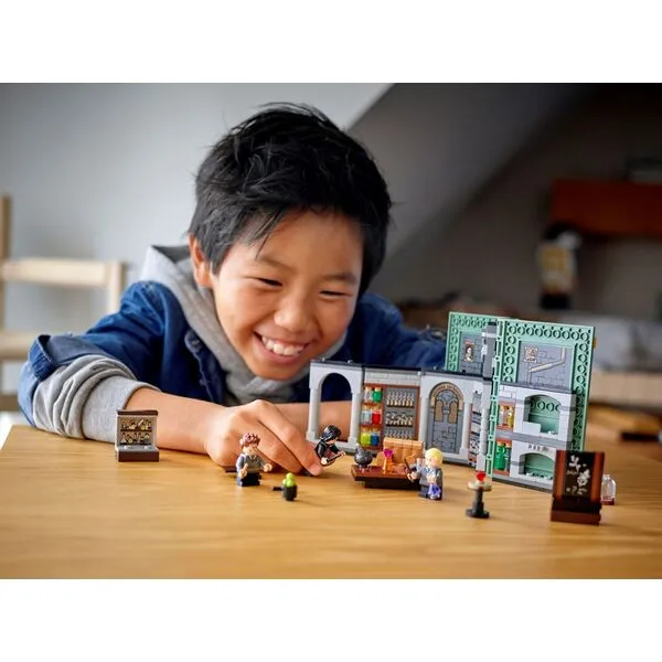 Harry Potter 76383 Учёба в Хогвартсе: Урок зельеварения (Фото 4)