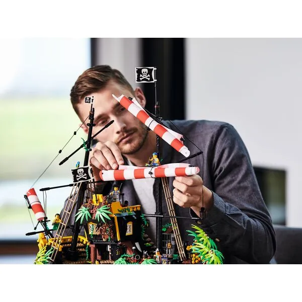 Ideas 21322 Пираты Залива Барракуды (Фото 9)