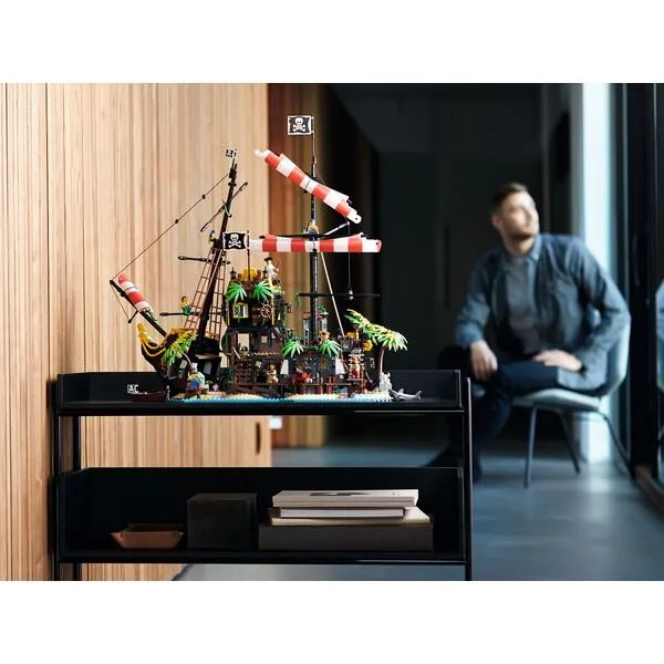 Ideas 21322 Пираты Залива Барракуды (Фото 12)