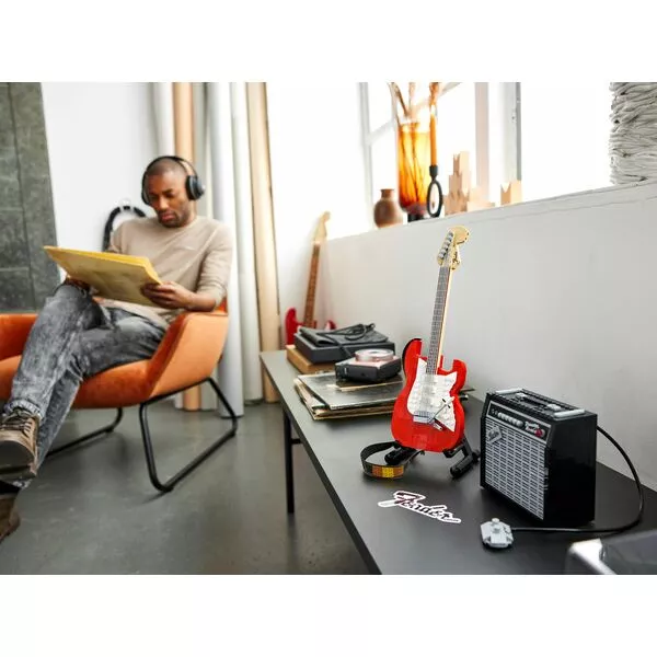 Ideas 21329 Фендер Стратокастер (Фото 13)