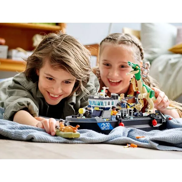 Jurassic World 76942 Побег барионикса на катере (Фото 3)