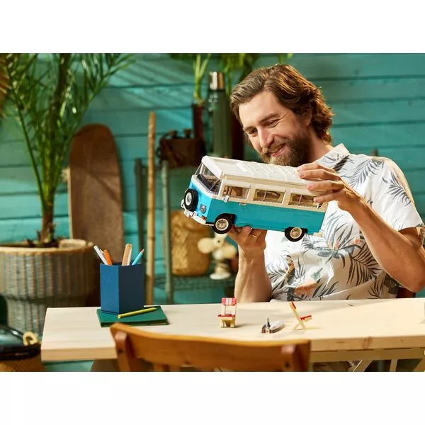 Коллекционные наборы 10279 Фургон Volkswagen T2 Camper (Фото 6)