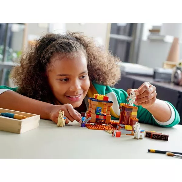 Minecraft 21167 Торговый пост (Фото 3)