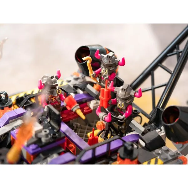 Monkie Kid 80011 Огненный грузовик Ред Сана (Фото 6)