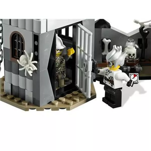 Monster Fighters 9466 The Crazy Scientist & His Monster (Фото 4)