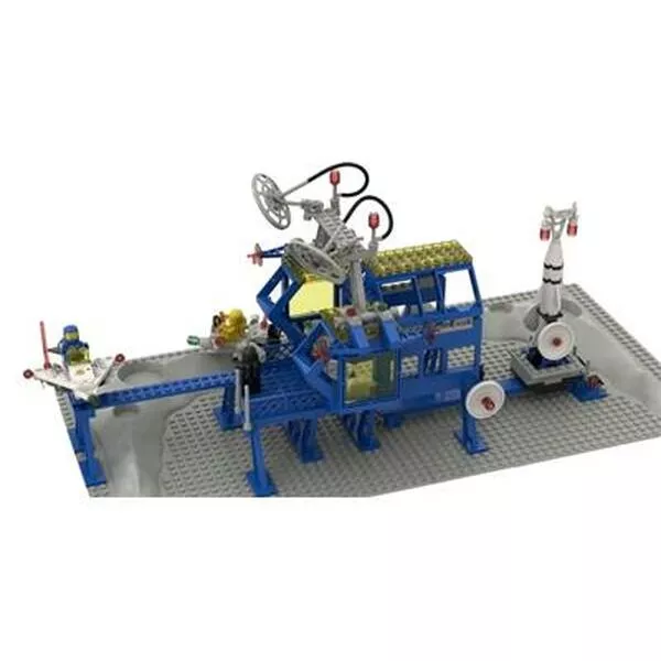 Space 6971 Inter-Galactic Command Base (Фото 2)