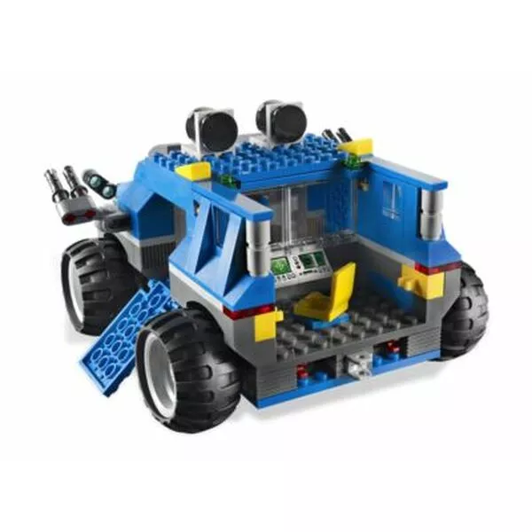 Space 7066 Earth Defense HQ (Фото 2)