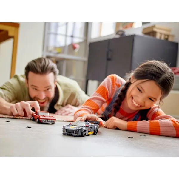 Speed Champions 76903 Chevrolet Corvette C8.R Race Car and 1968 Chevrolet Corvette (Фото 3)