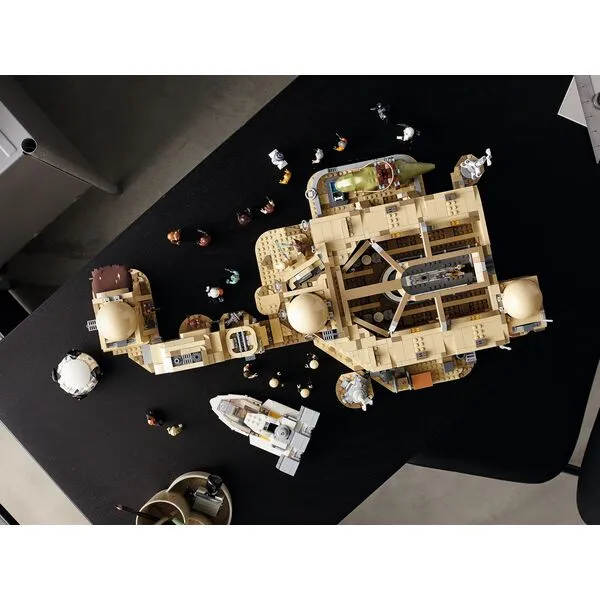 Star Wars 75290 Кантина Мос-Эйсли (Фото 9)