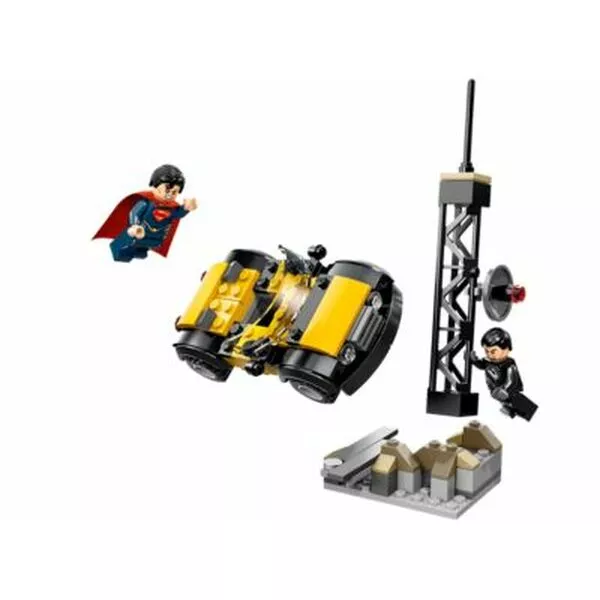 Super Heroes 76002 Супермен: Решающий поединок в Метрополисе (Фото 2)
