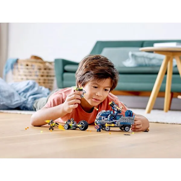 Super Heroes 76143 Мстители: Нападение на грузовик (Фото 3)