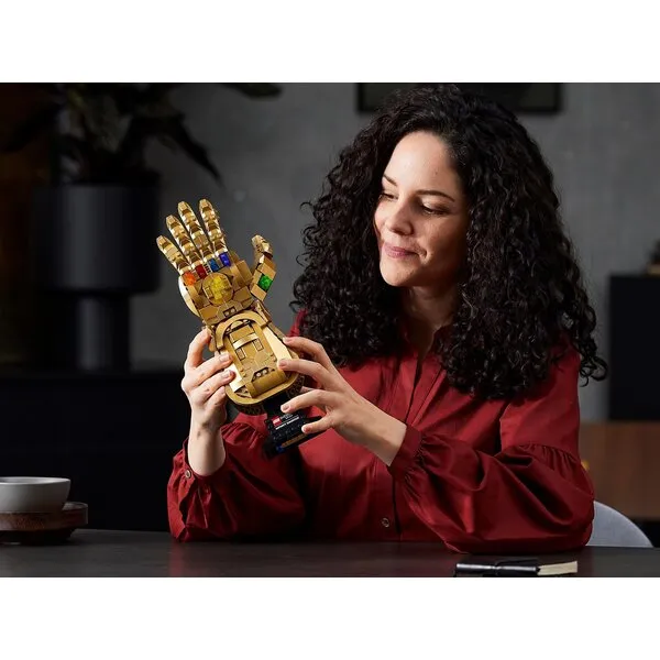 Super Heroes 76191 Перчатка бесконечности (Фото 6)