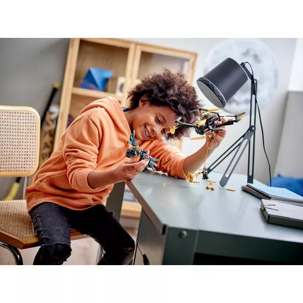 Super Heroes 76195 Дуэль дронов Человека-Паука (Фото 6)